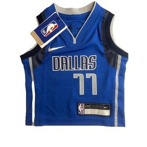 Dallas Mavericks Luka Doncic #11 Nike DRI-FIT Jersey‎ Boys 18M Blue Sleeveless.